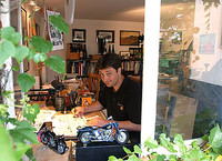 Michael Apitz bei der Kreativarbeit – Motorrder sind fr ihn eine neue Herausforderung.